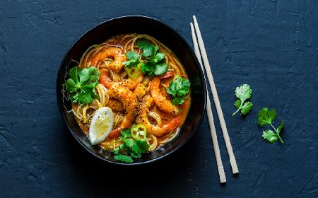 Kokosowe spaghetti z owocami morza