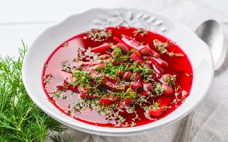 Barszcz z fasolą z menu beszamel